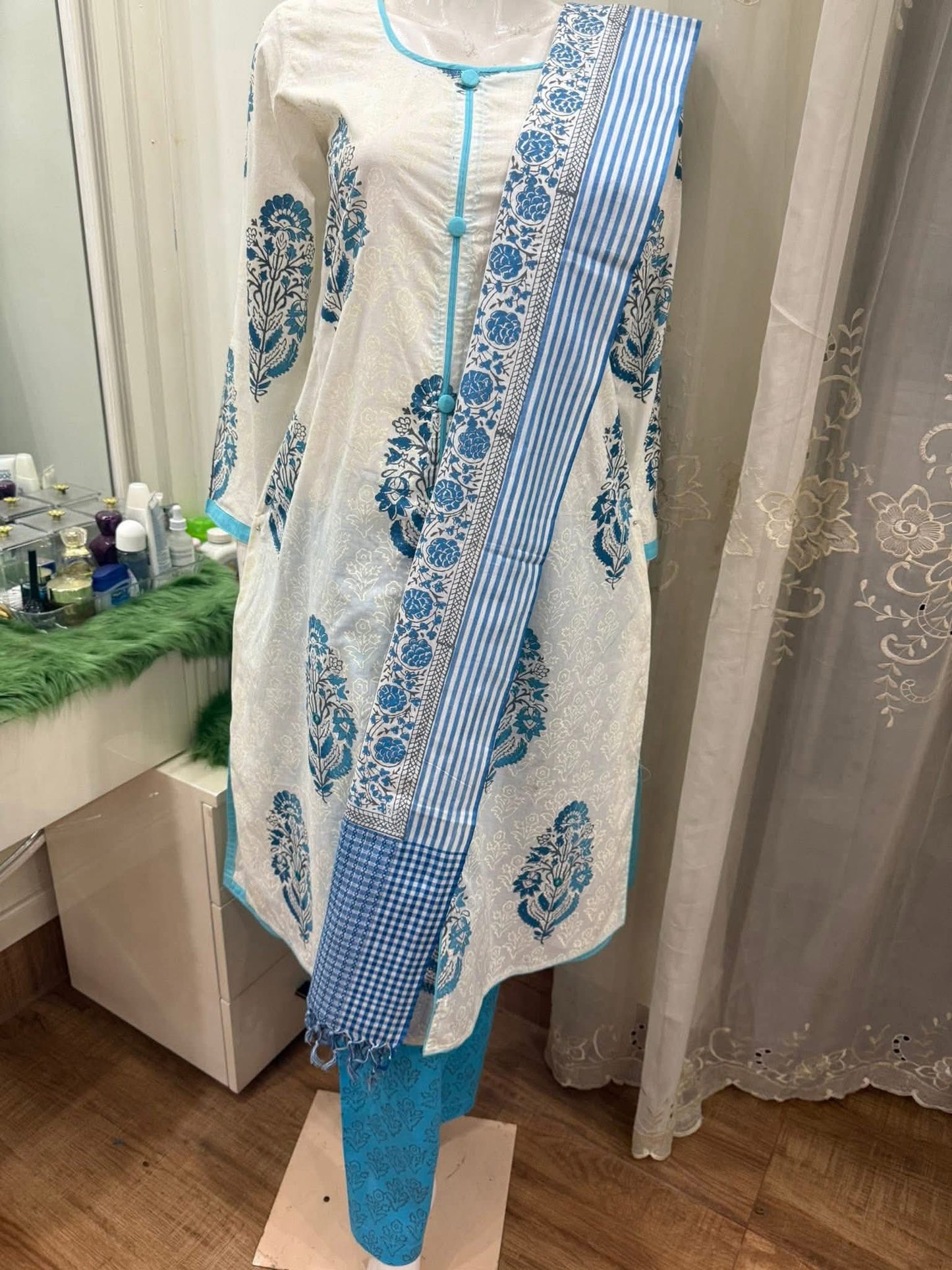 থ্রি পিস (ব্লক+ডলার ওয়ার্ক)