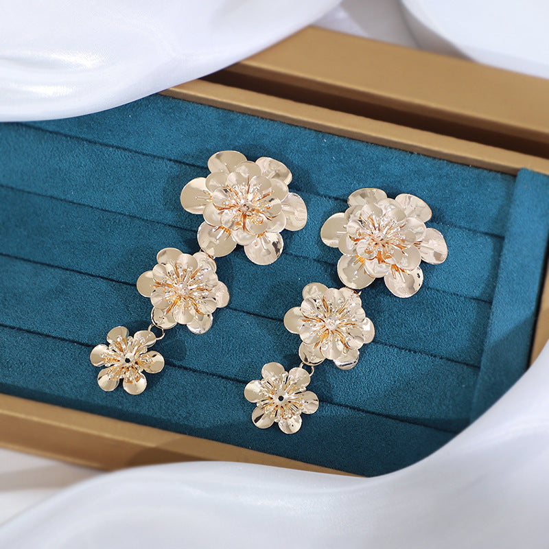 Retro Exaggerated Ethnic Style Geometric Alloy Irregular Sunflower Flower Earrings Women Daily Versatile Fashion Jewelry