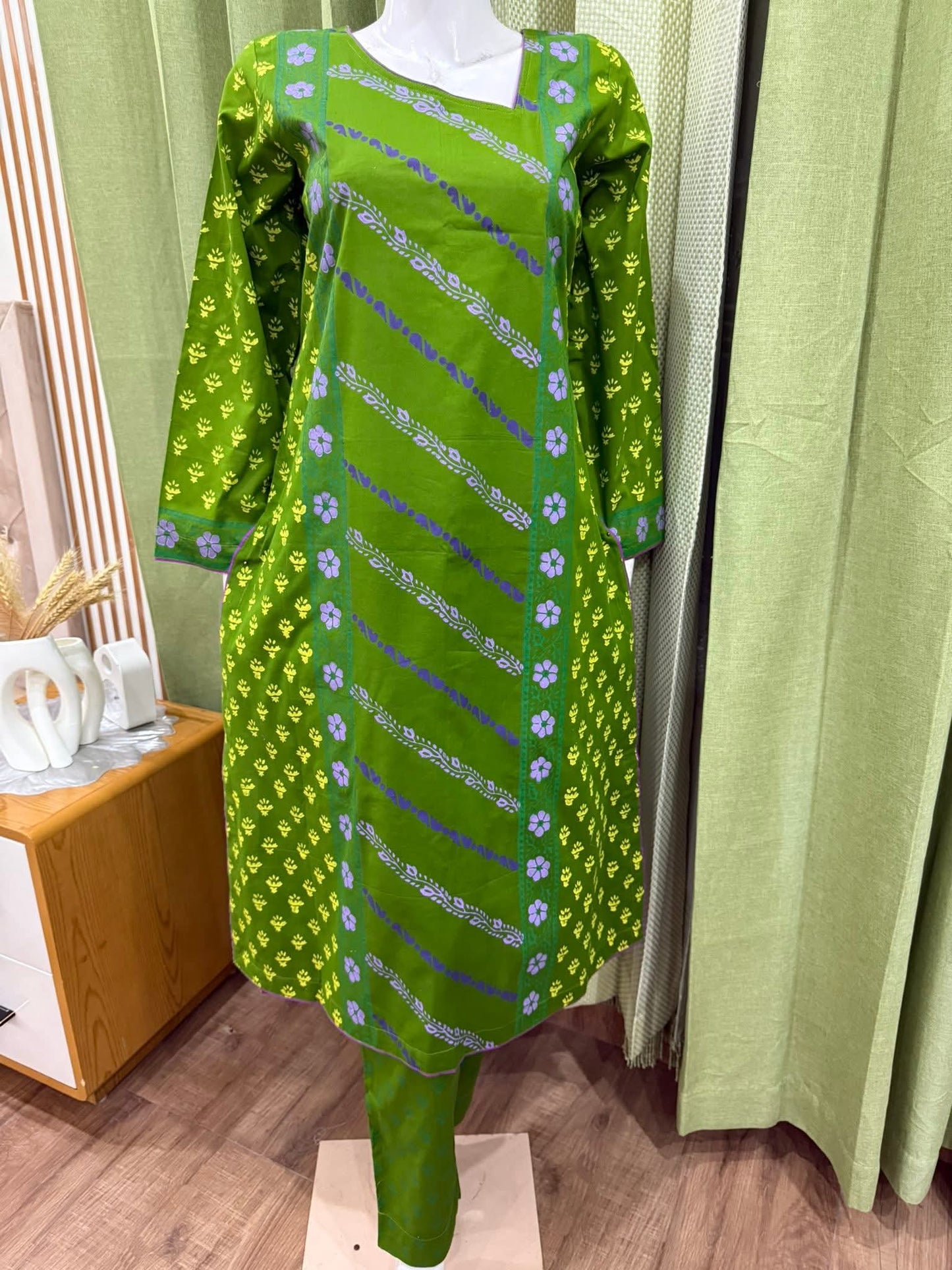 আনস্টিচ সিম্পল ব্লক থ্রি পিস