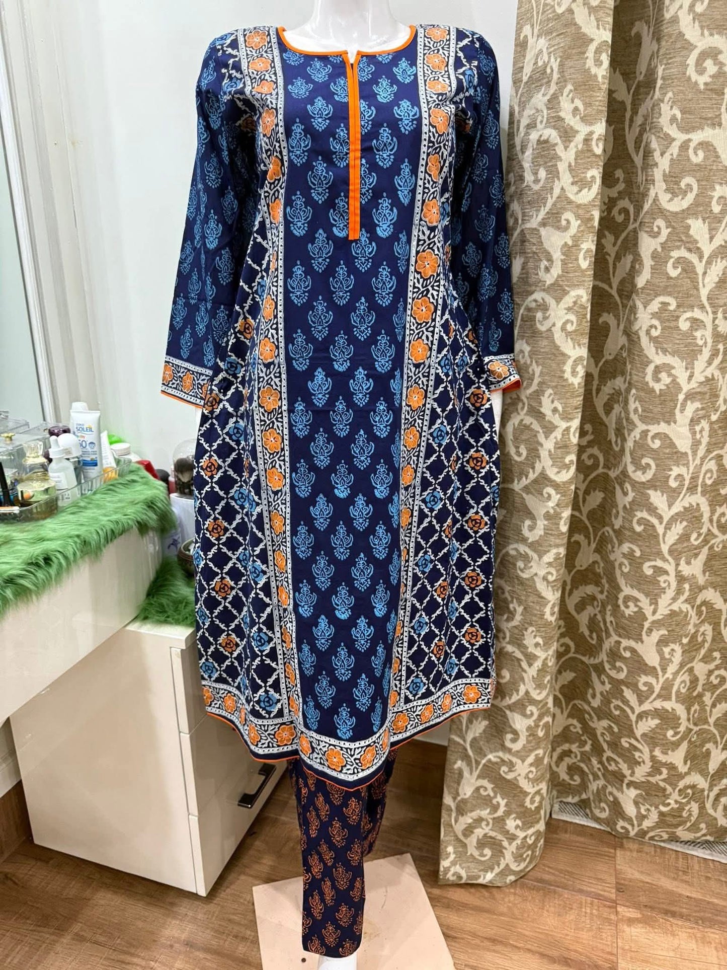 সিম্পল ব্লক থ্রি পিস