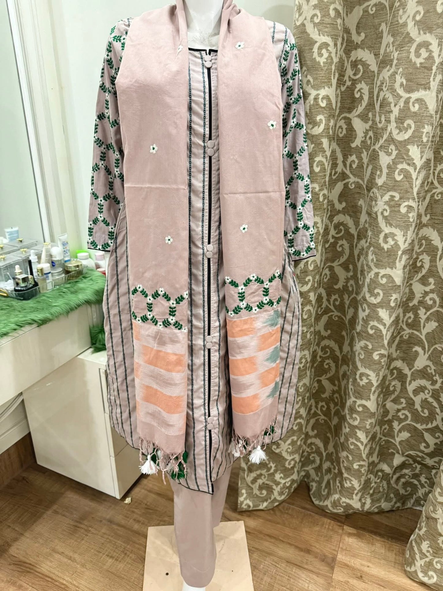 থ্রি পিস